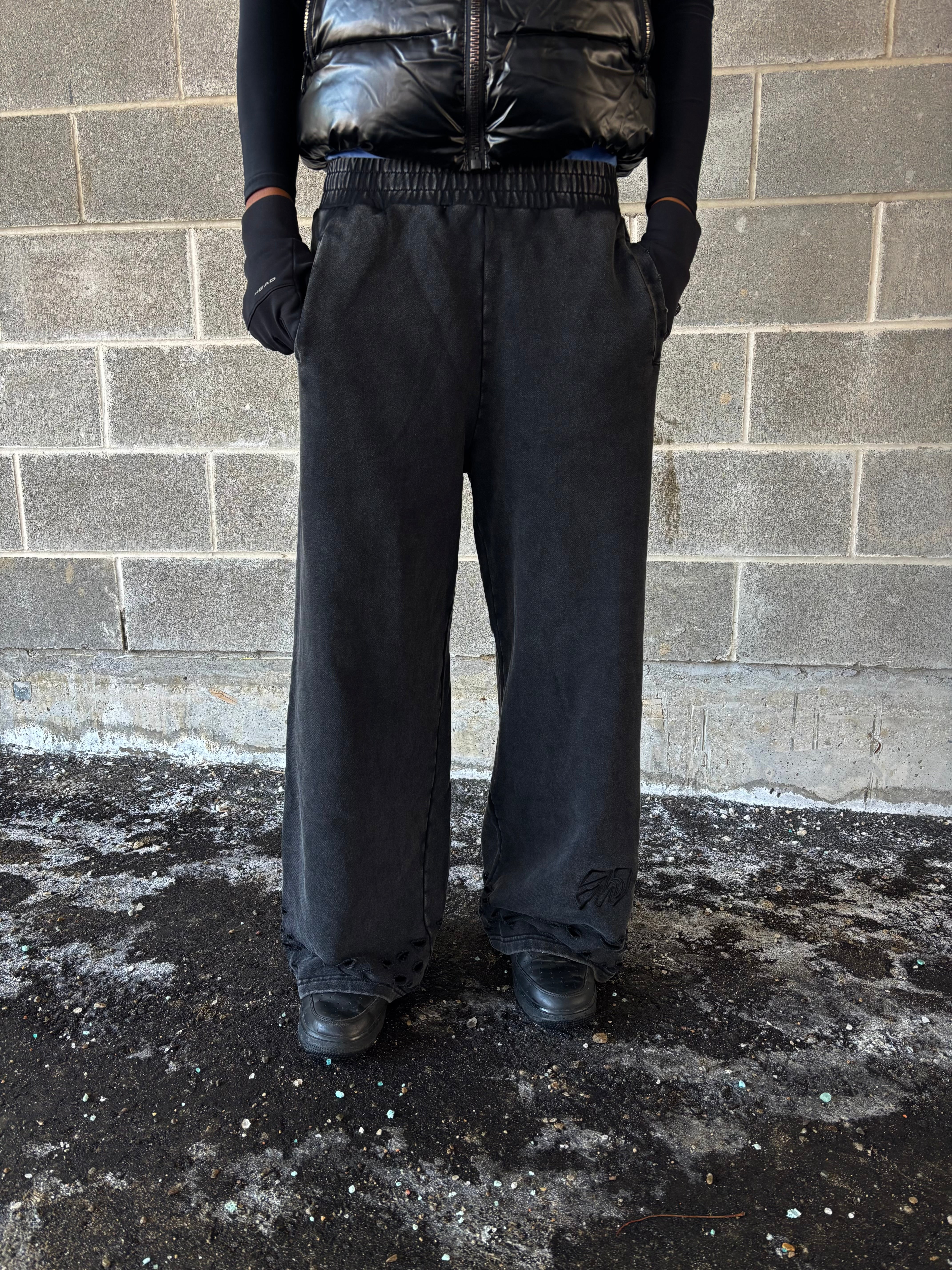 WBZ Distressed Heavyweight Sweatpants